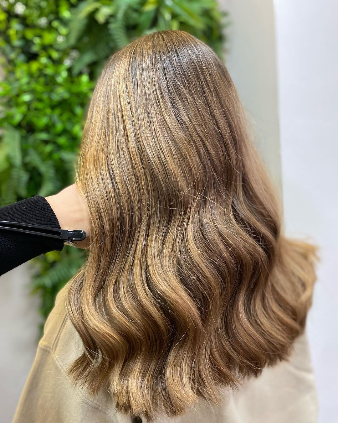 Balayage or Foils- which is the best way to highlight hair?